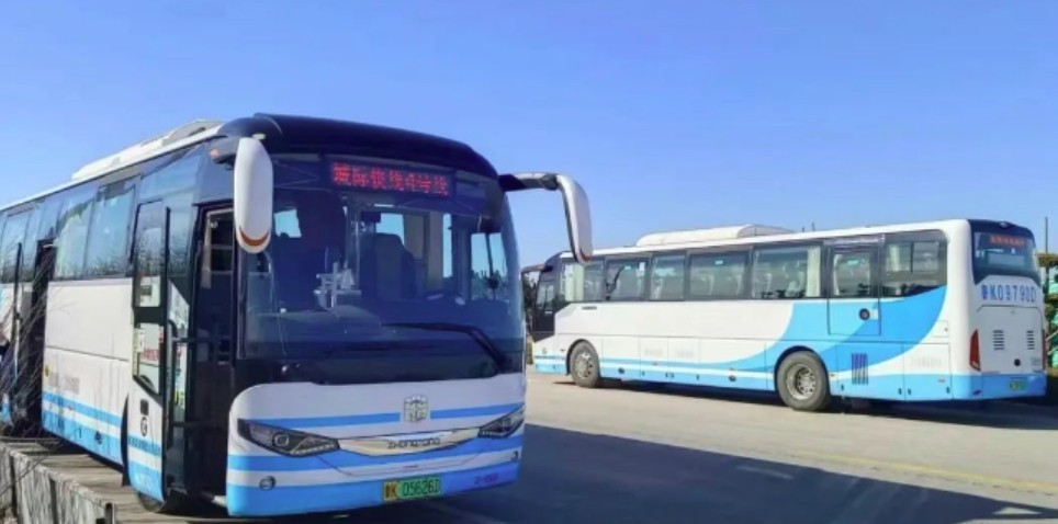乘坐城際4號線，打卡布魯維斯、那香海、海草部落，連線貓頭山、火炬八街。